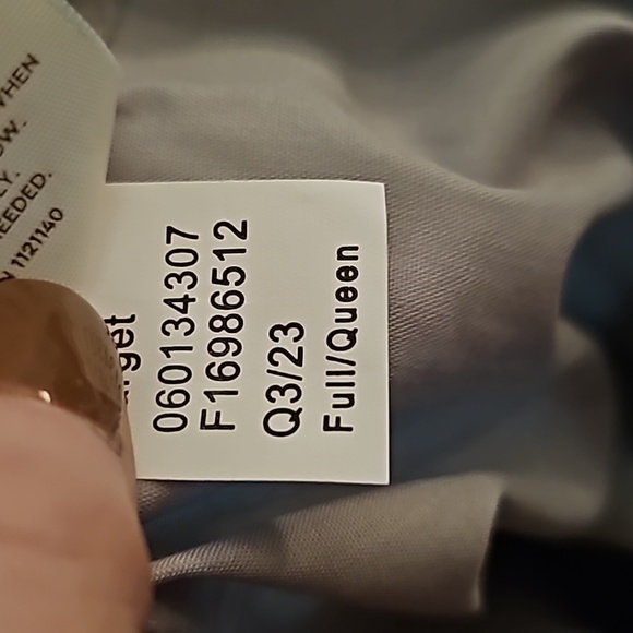 Two seersucker threshold standard grey pillow shams - Picture 5 of 7